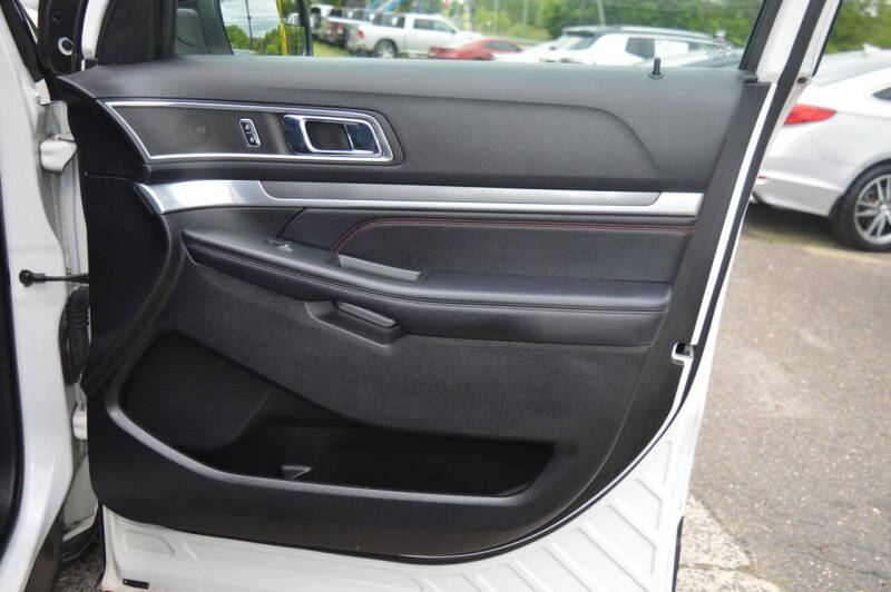 2018 Ford Explorer Sport