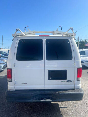 2013 Ford E-Series E-150