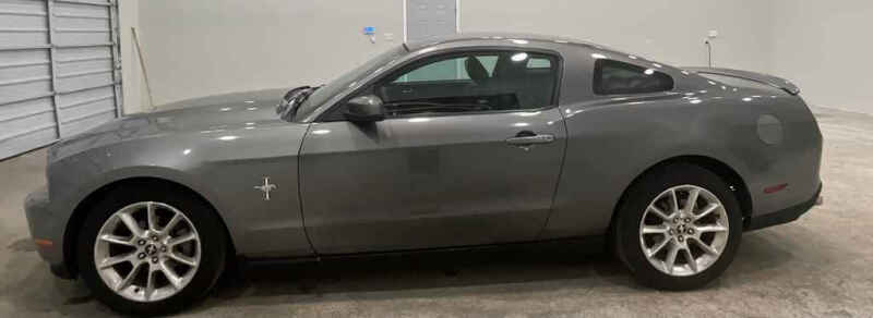 2010 Ford Mustang V6