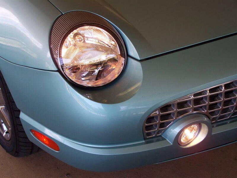 2002 Ford Thunderbird Deluxe