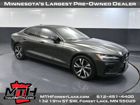 2022 Volvo S60 Recharge T8 R-Design Expression