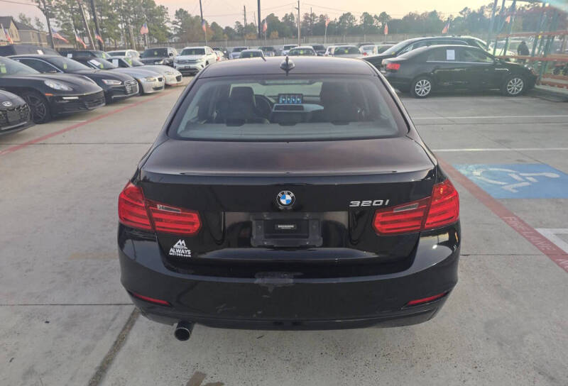 2013 BMW 3 Series 320i