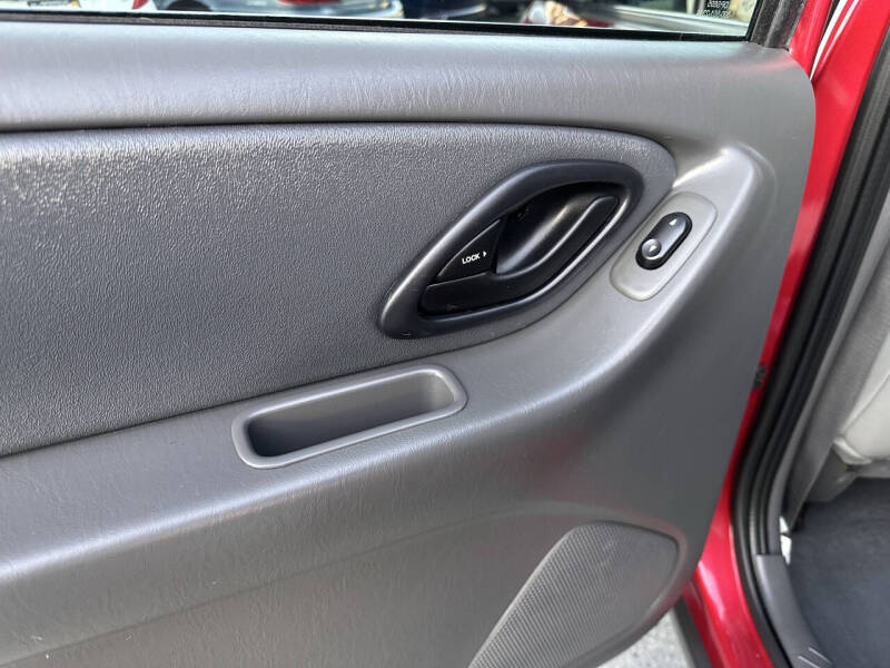 2005 Ford Escape HEV