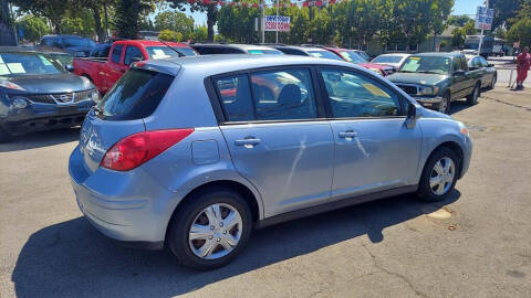 2011 Nissan Versa 1.8 S