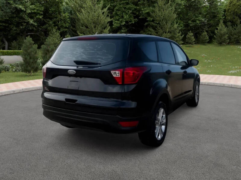 2019 Ford Escape S