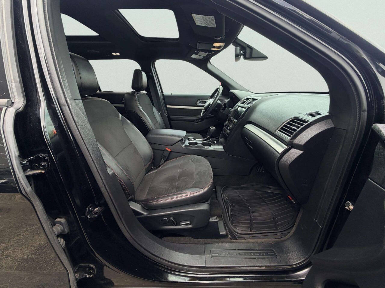 FordExplorer31