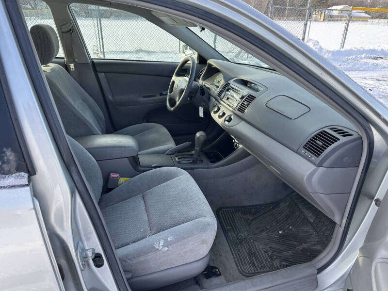2004 Toyota Camry LE