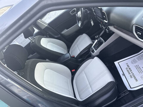 2023 Hyundai Venue SEL