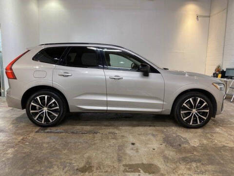 2025 Volvo XC60 B5 Plus Dark Theme