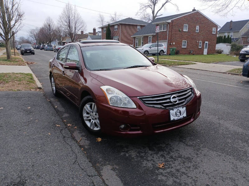 2010 Nissan Altima's photo