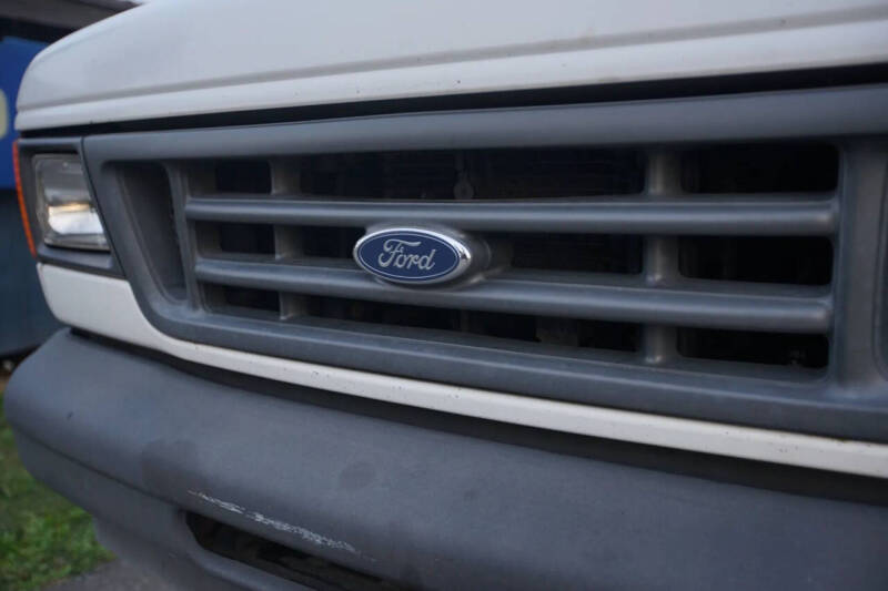 2003 Ford E-Series E-250