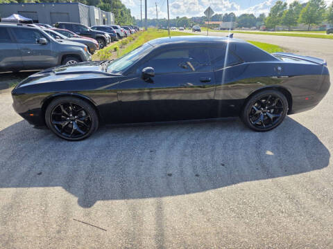 2016 Dodge Challenger SXT Plus