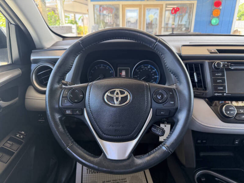 2017 Toyota RAV4 XLE