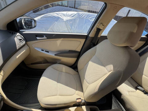 2013 Hyundai Accent GLS