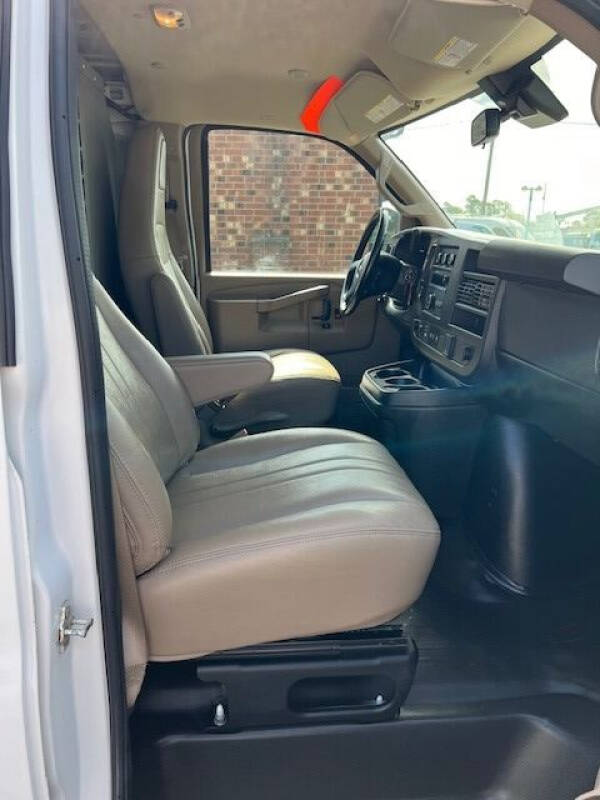 2020 Chevrolet Express 3500