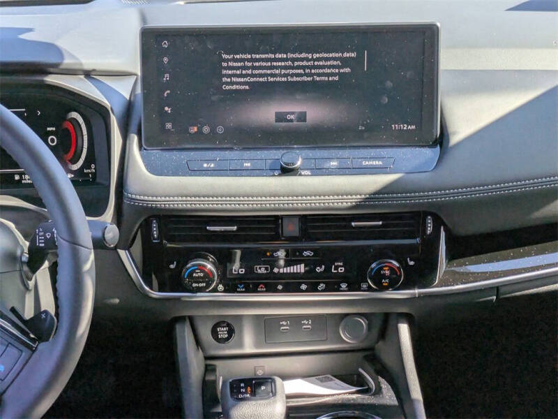 2025 Nissan Rogue SL