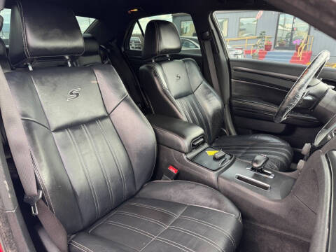 2014 Chrysler 300 S