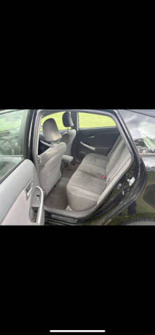 2011 Toyota Prius Two