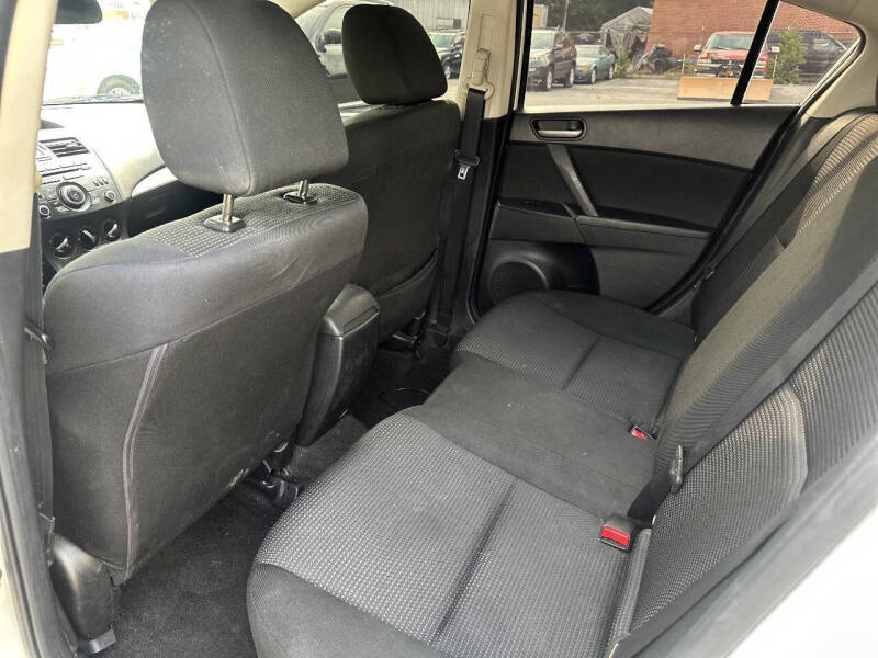 2013 Mazda MAZDA3 i Sport