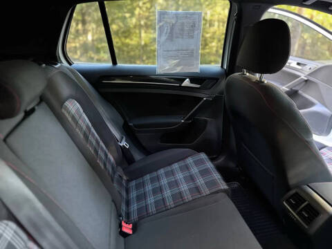 2017 Volkswagen Golf GTI