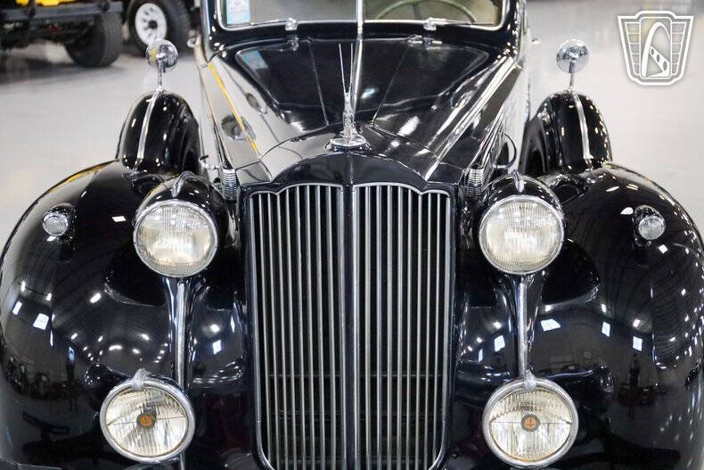 1938 Packard Super Eight
