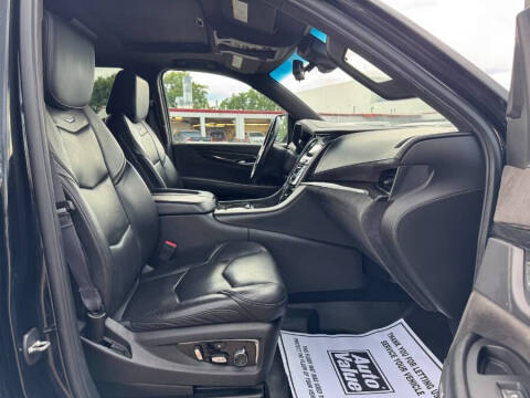 2017 Cadillac Escalade ESV Platinum
