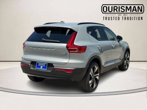 2026 Volvo XC40 B5 Plus