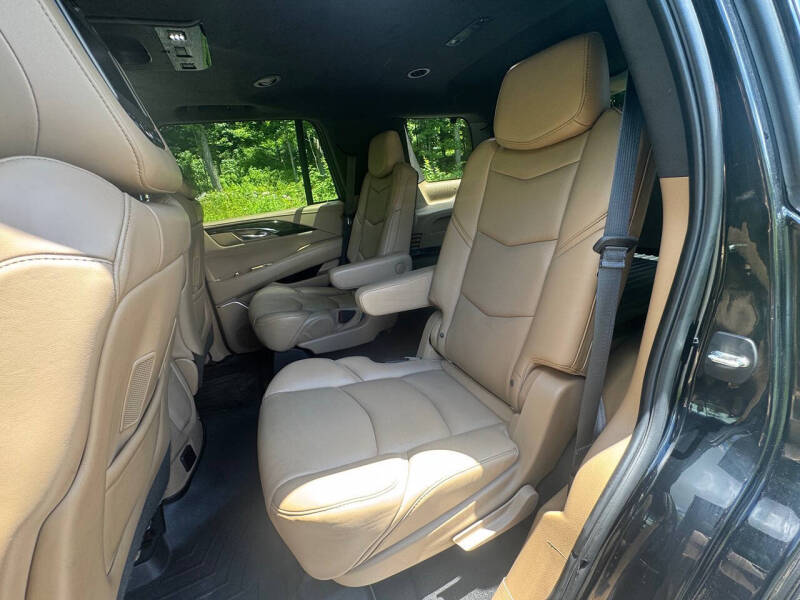 2019 Cadillac Escalade Platinum