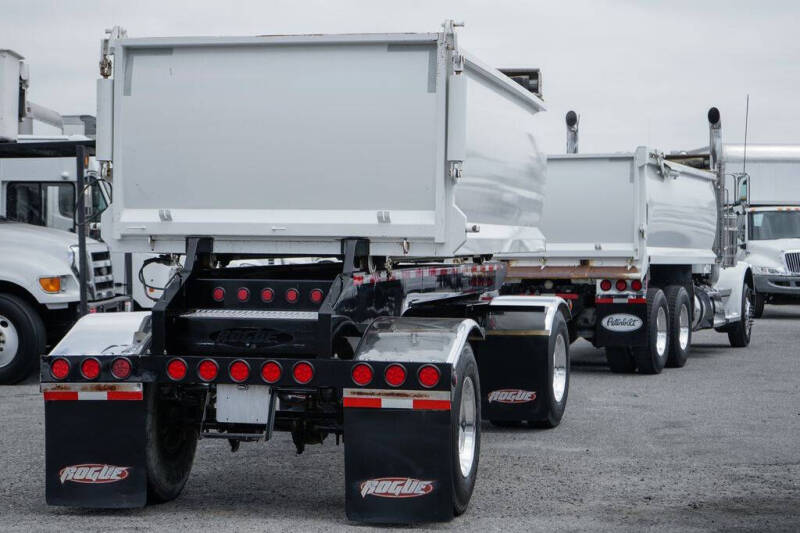 2020 Peterbilt 389