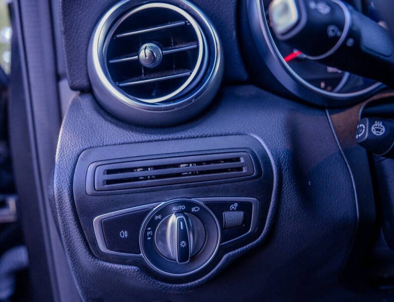 2022 Mercedes-Benz GLC GLC 300 4MATIC