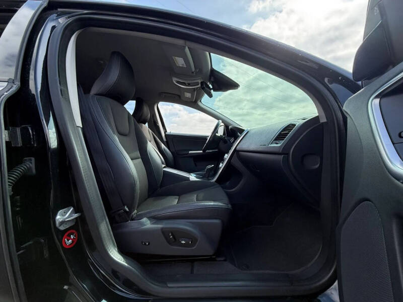 2016 Volvo XC60 T5 Drive-E