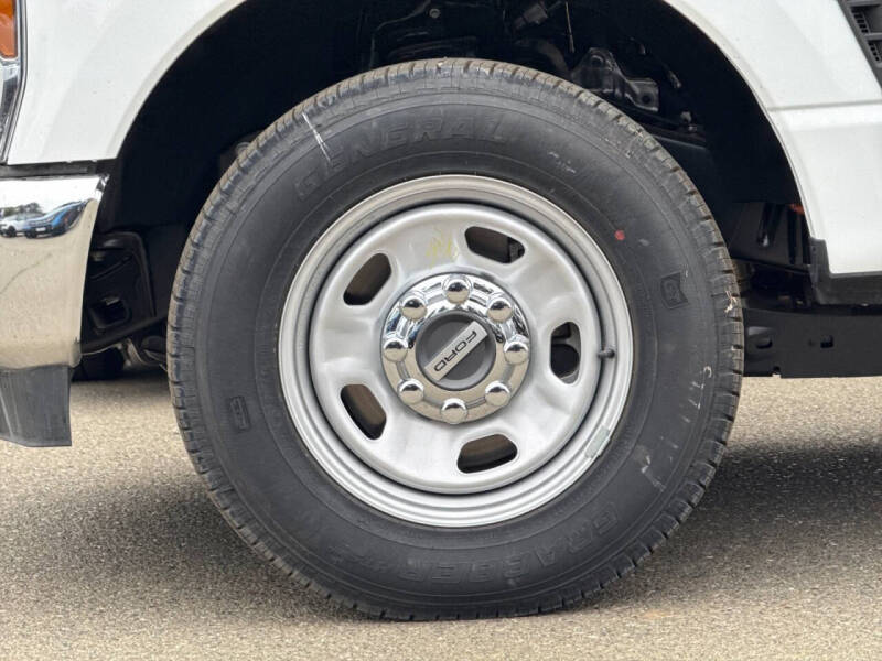 2025 Ford F-350 Super Duty XL