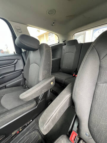 2017 Chevrolet Traverse LT