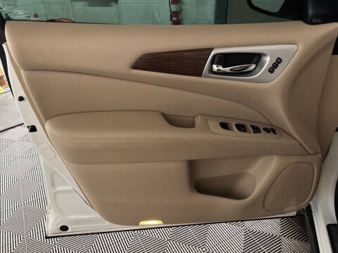 2018 Nissan Pathfinder Platinum