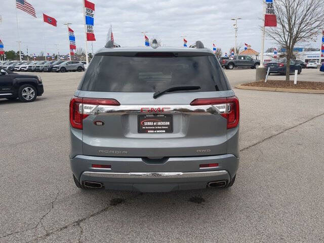 2023 GMC Acadia Denali