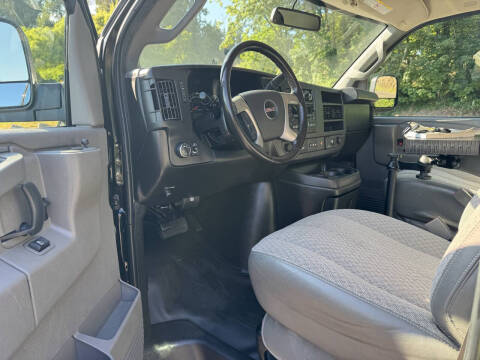 2017 GMC Savana 2500