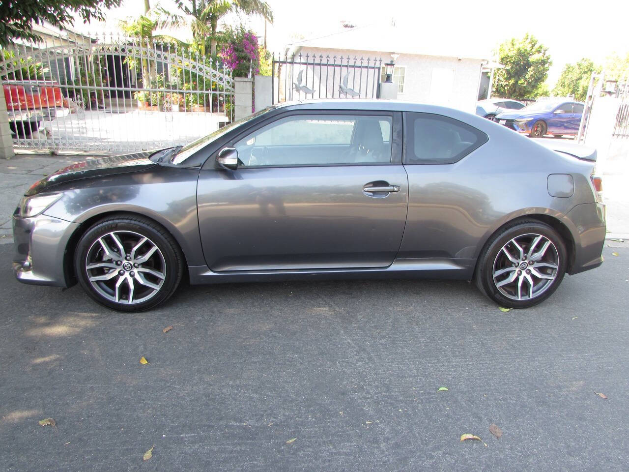 Gray 2015 Scion tC Base 2dr Coupe 6M 1