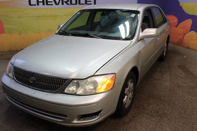 Used 2000 Toyota Avalon XL with VIN 4T1BF28B7YU078235 for sale in Grand Ledge, MI