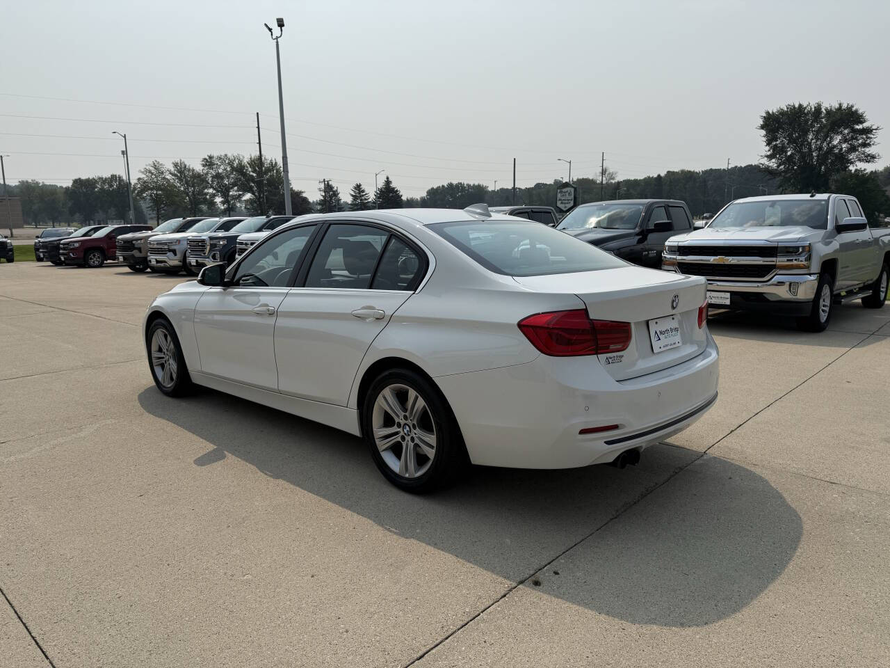 2017 Bmw 330i xDrive photo 2