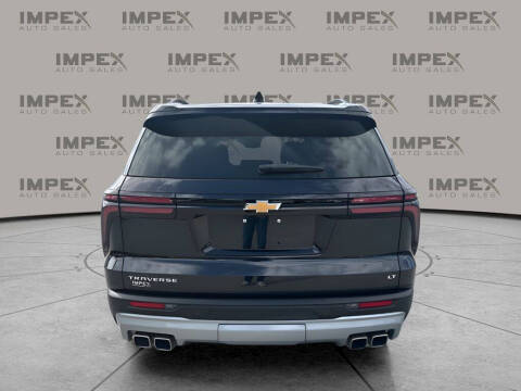 2024 Chevrolet Traverse LT