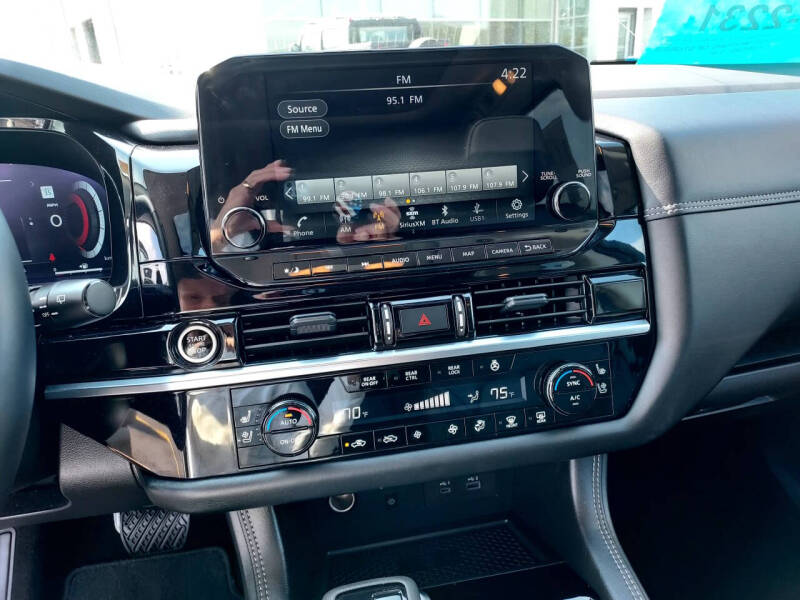 2024 Nissan Pathfinder Platinum