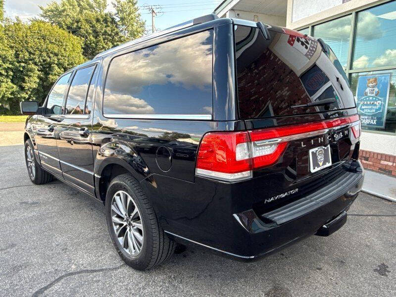 2017 Lincoln Navigator L Select