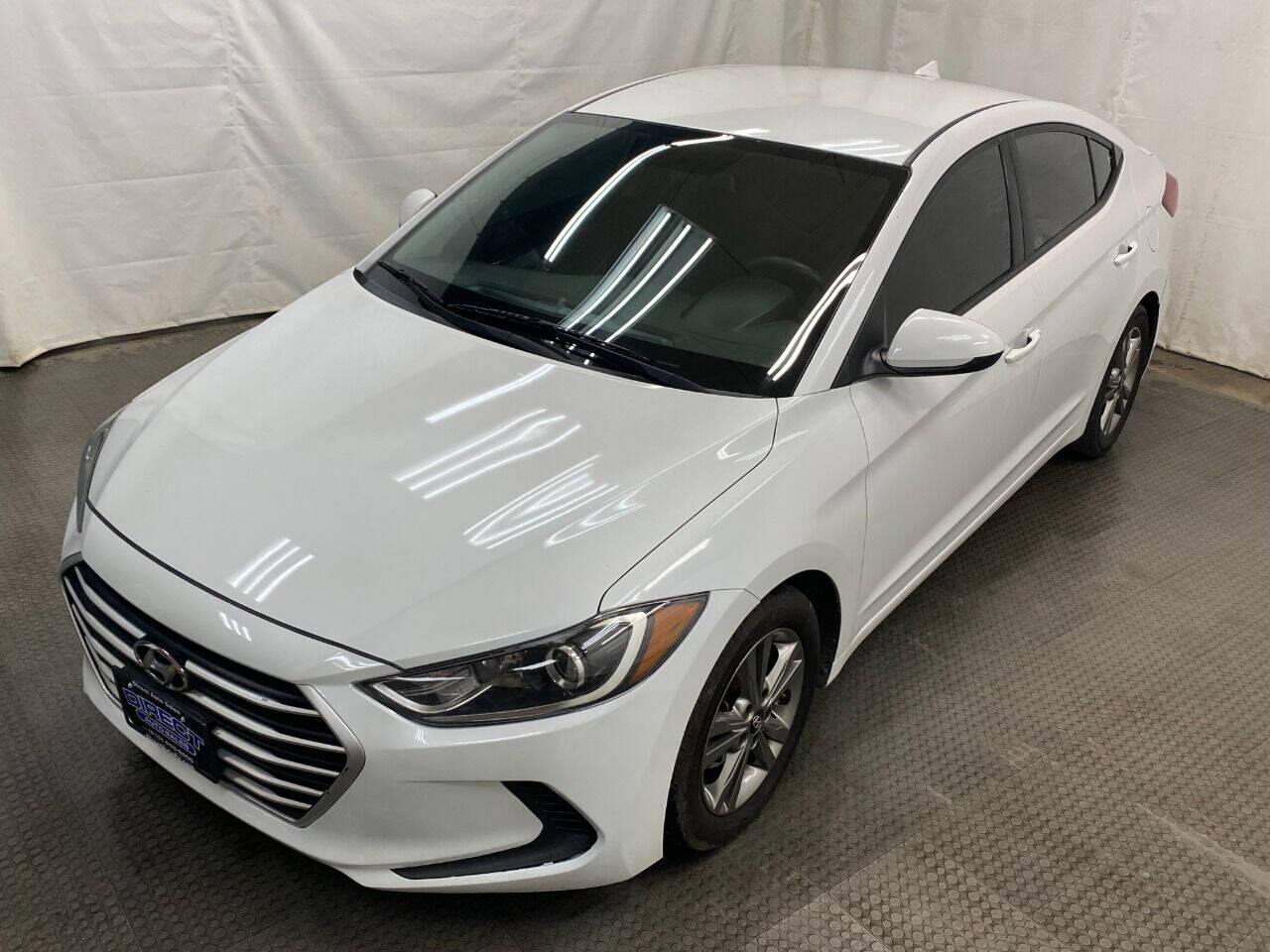 2017 Hyundai Elantra Value Edition 4dr Sedan (US) - White exterior view 5