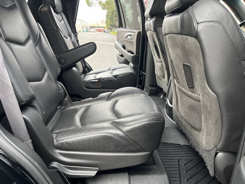 2017 Cadillac Escalade Platinum