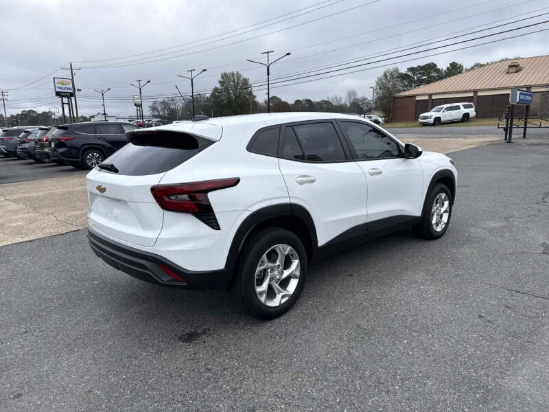 2024 Chevrolet Trax LS