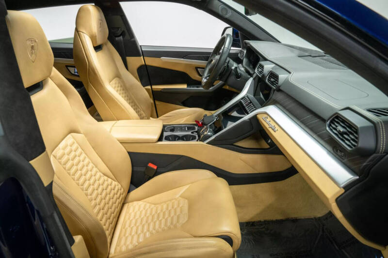 2019 Lamborghini Urus