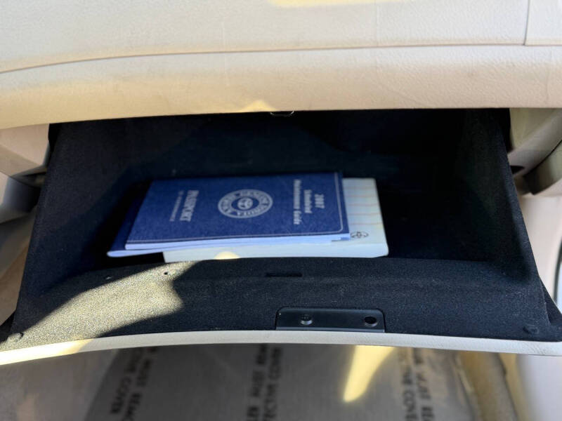 2007 Toyota Avalon XL