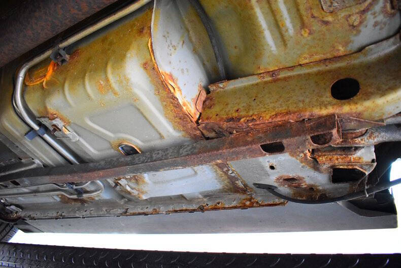 2004 Ford Mustang Deluxe