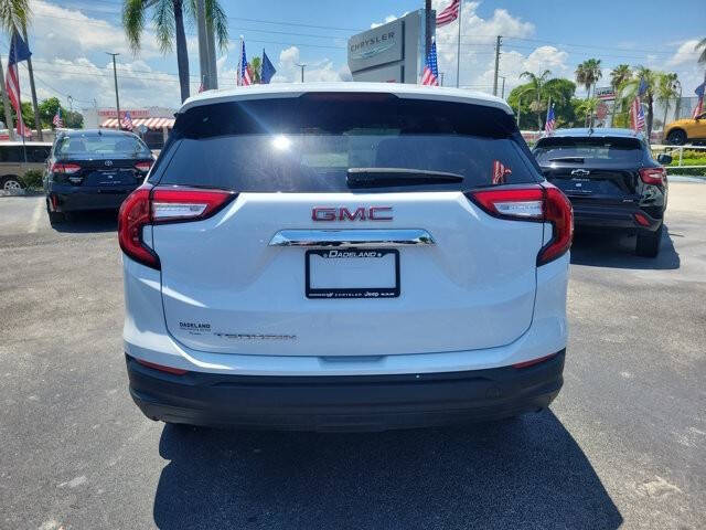 2024 GMC Terrain SLE