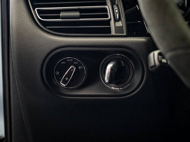 2026 Porsche Macan T